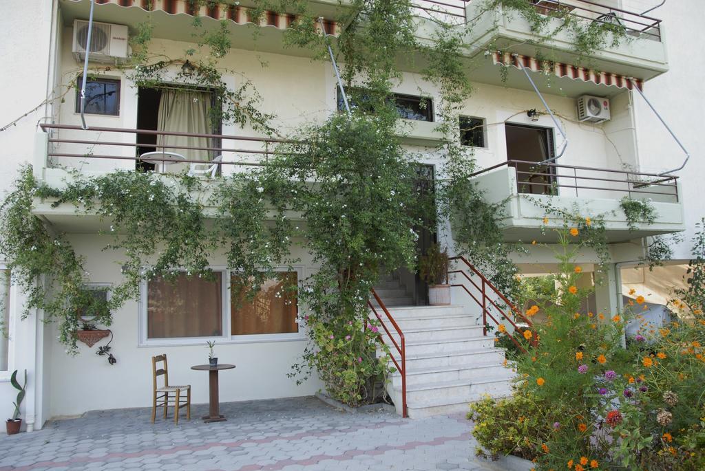 Ferienwohnung 'Αγριοι Λιμένες Iria Exterior foto